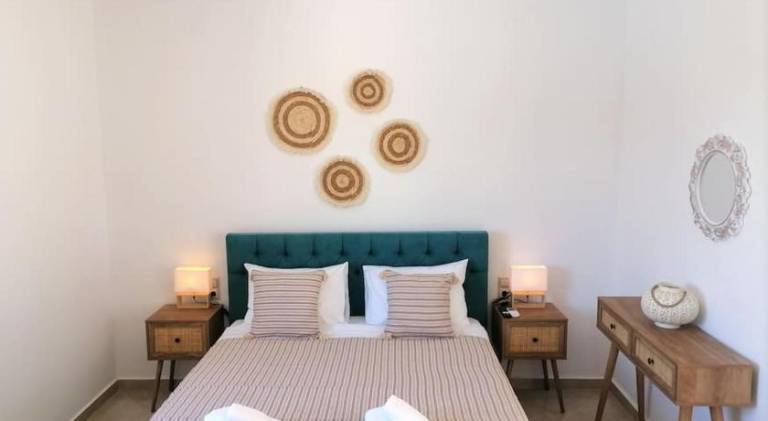 Villa with garden, patio & private pool | Suitable for remote work — photo 2