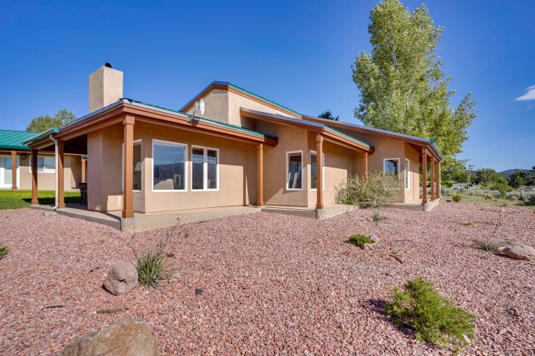 Zion Mountain Guest House w/ Canyon Vistas! in Washington, UT