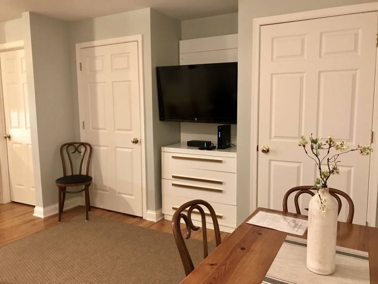 Apartment  South Elgin