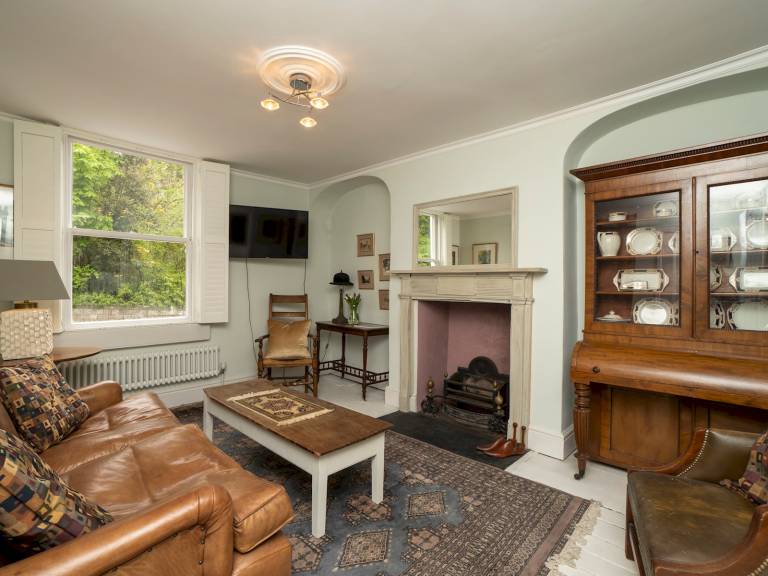 House with fast internet, patio & garden | Next to The Circus | Suitable for remote work — photo 2