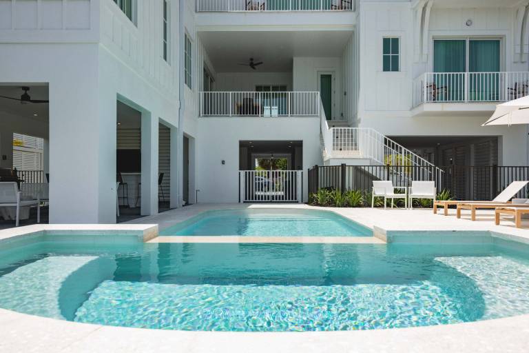 Children-friendly vacation home with grill, fast internet & yard | Sea view | Pet-friendly — photo 3
