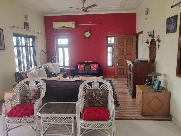 Green Meadows Homestay in Tola