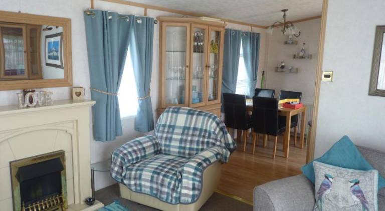 Disabled access C10 Millfields caravan park 2 bedrooms lead person must be over 30 — photo 2
