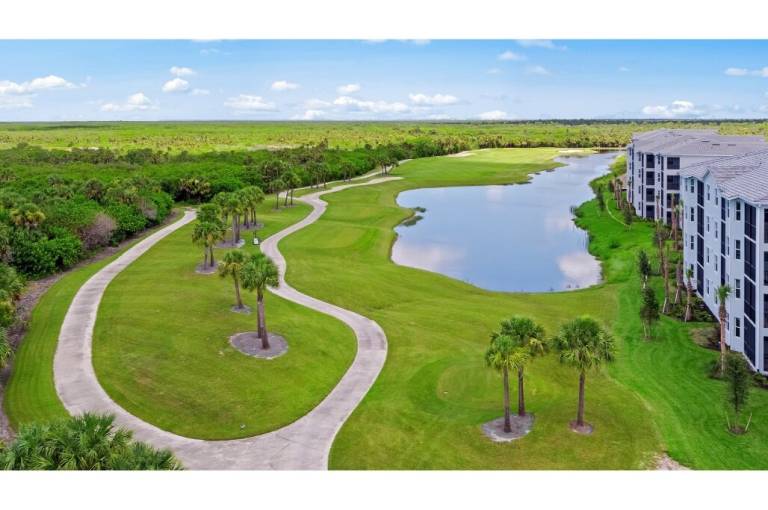 Condo with heated pool & hot tub | Pets allowed — photo 4