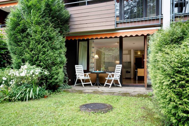 Wonderful studio with patio, fast internet & pool | Garden view | Pets allowed — photo 2