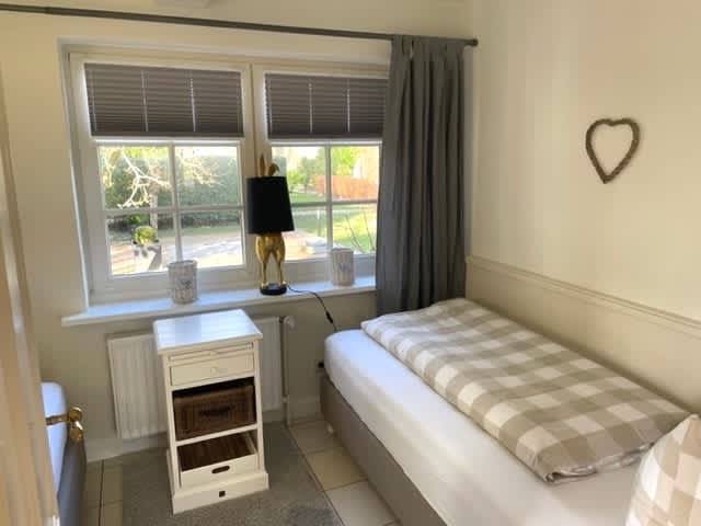 Holiday apartment with barbeque & garden — photo 4