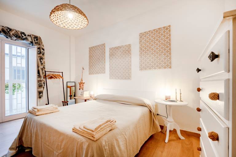 Seaside Suite just steps from the sea in Bari