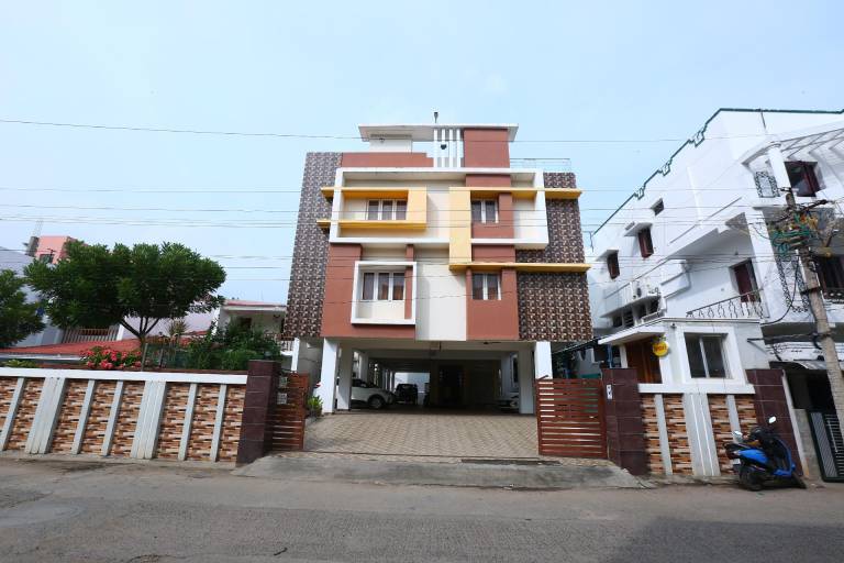 Ramanas Home Stay Near Railway Station & Bus Stand