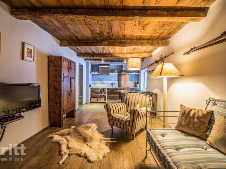 Charming vacation home with grill & garden | Pet-friendly — photo 3