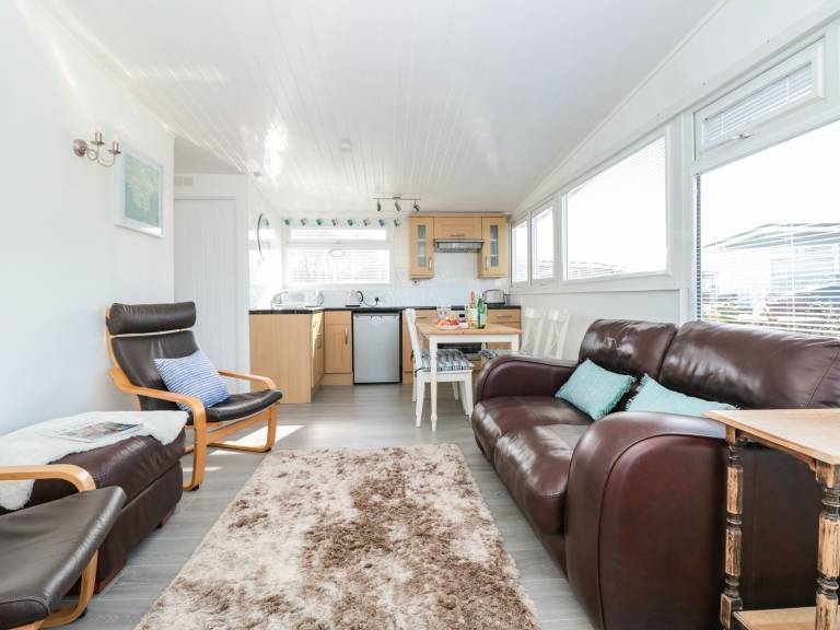 Cottage with garden | Beach view — photo 4
