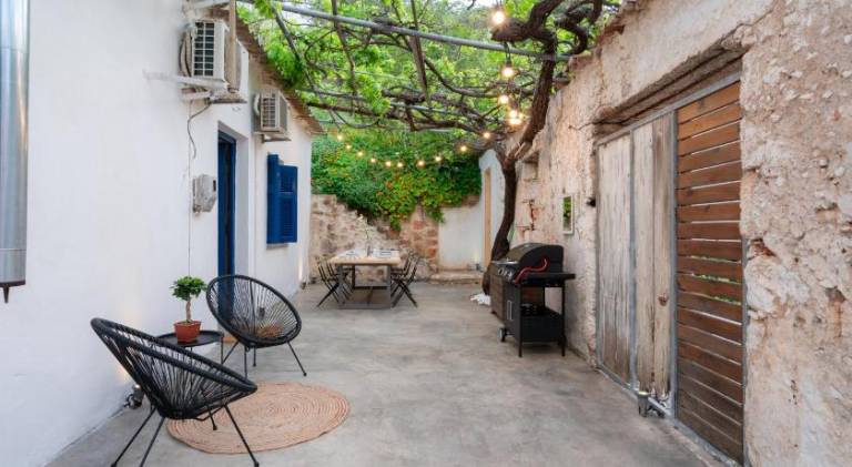 Lovely house with grill, garden & terrace | Beach nearby | Suitable for remote work | Pets allowed in Platanias