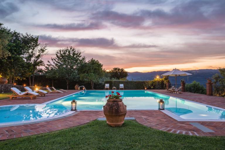 Villa with terrace, yard & barbeque | Panoramic view — photo 2