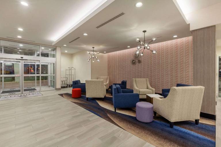 La Quinta by Wyndham Lafayette Oil Center — photo 3