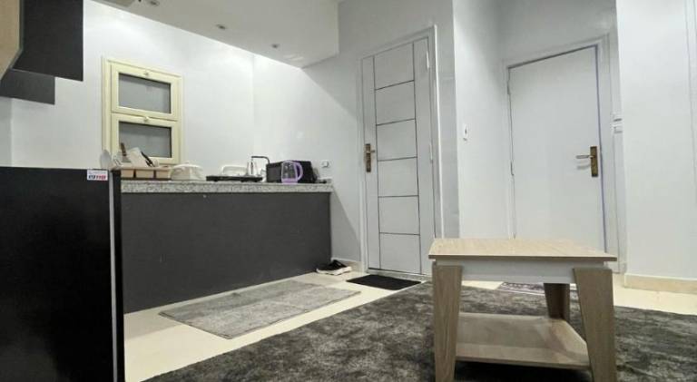 Apartment with jacuzzi & terrace — photo 3