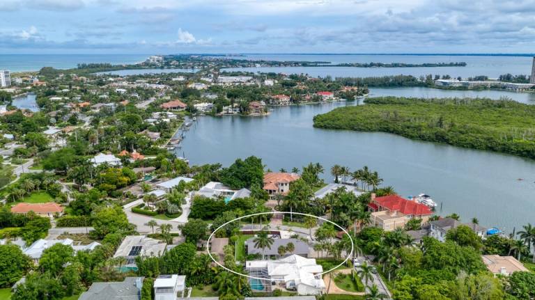 Modern 3 BR luxury pool home on Lido Key - A Shore Thing — photo 2