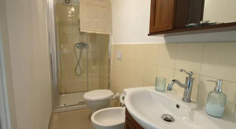 Rental apartment with 3 rooms for 6 persons — photo 2
