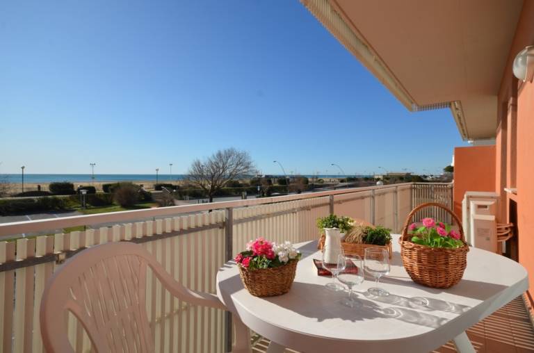 Family-oriented apartment with terrace | Sea view | Close to the beach | Pets allowed — photo 3