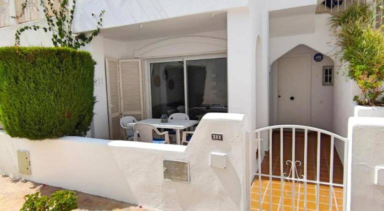 Holiday apartment with patio & pool | Beach nearby | Dogs allowed in Playas