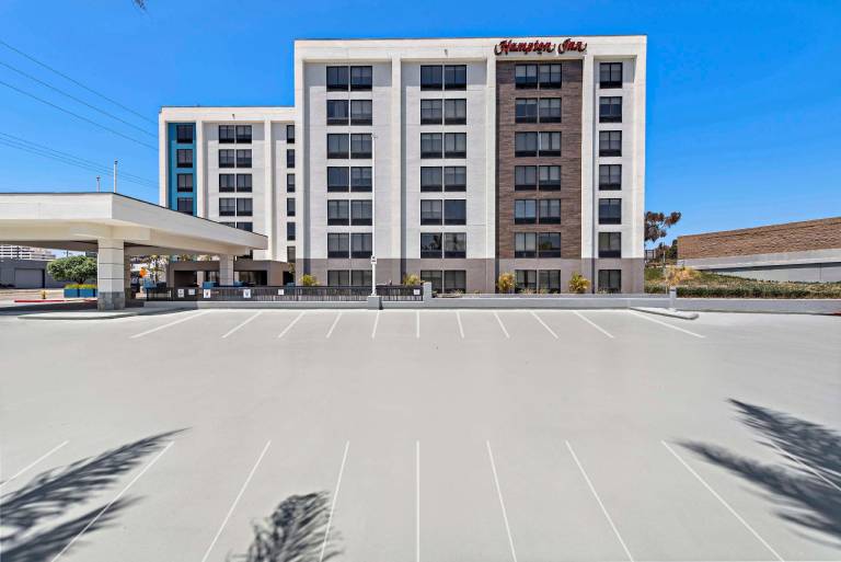 Hampton Inn by Hilton Los Angeles Airport — photo 2