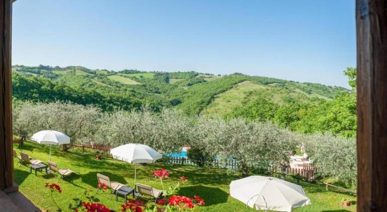 Family-oriented beautiful farm with terrace, pool & garden | Good for workation | Pet-friendly — photo 3