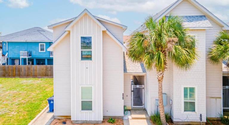 Fully equipped house with grill, pool & yard | Next to the beach | Perfect for remote work | Pets are welcome — photo 5
