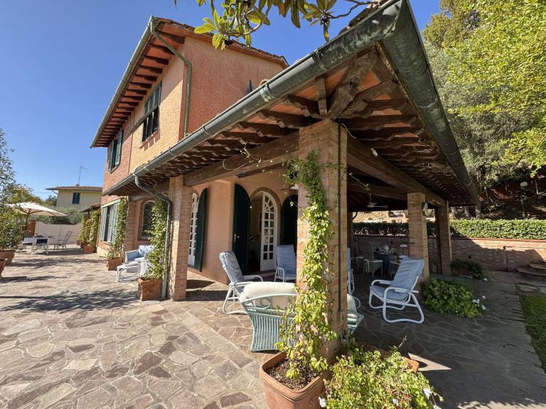 Villa with terrace, private pool & barbeque — photo 2