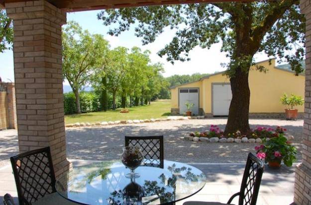 House with pool — photo 5