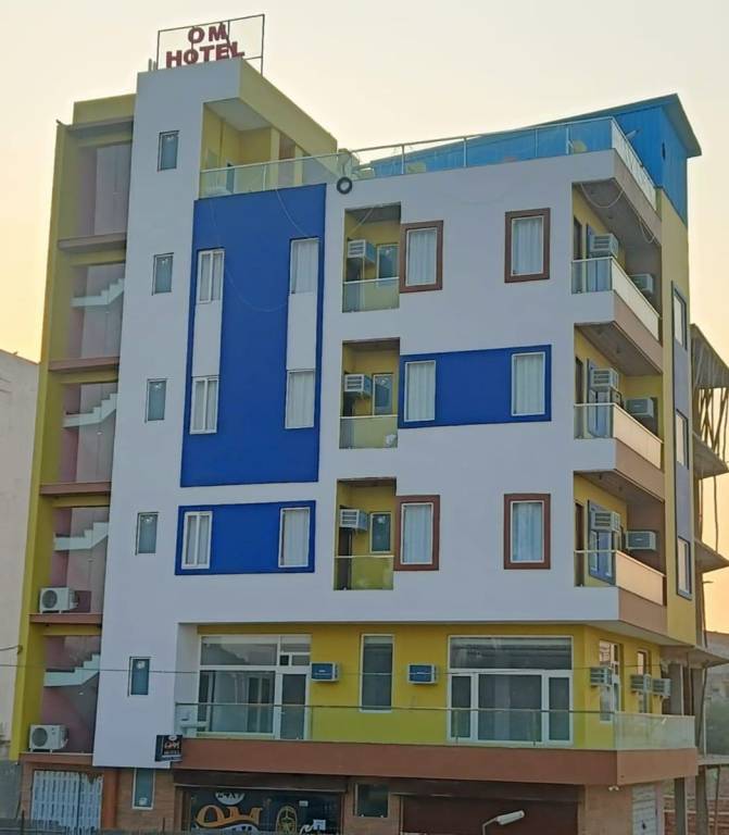 OM HOTEL