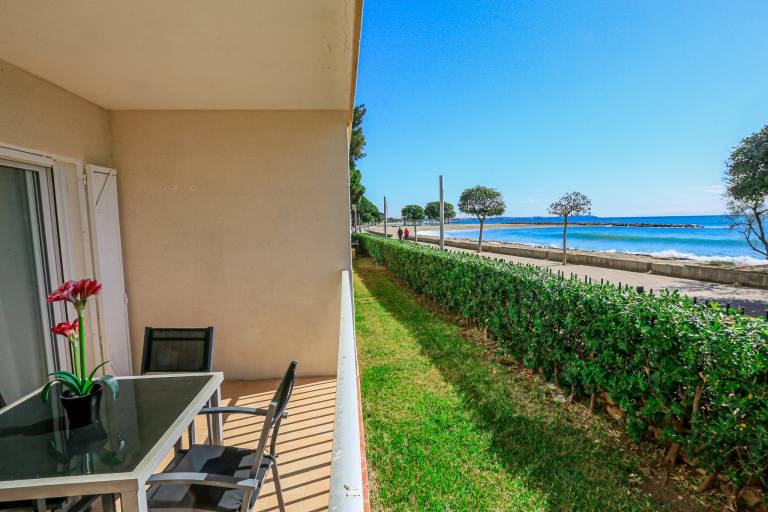 Wonderful rental apartment with yard & terrace | Next to the beach | Pet-friendly — photo 2