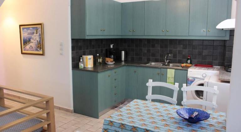 Holiday apartment with yard & terrace — photo 3