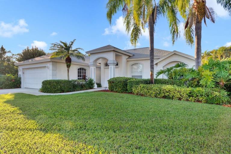 House Naples