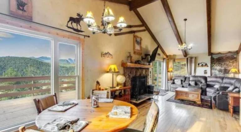 Fully equipped wonderful vacation home with heated pool, patio & BBQ | Pet-friendly — photo 3