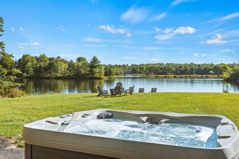 House  Pocono Lake