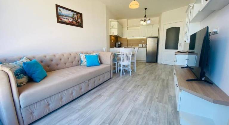 Rental apartment with pool — photo 2
