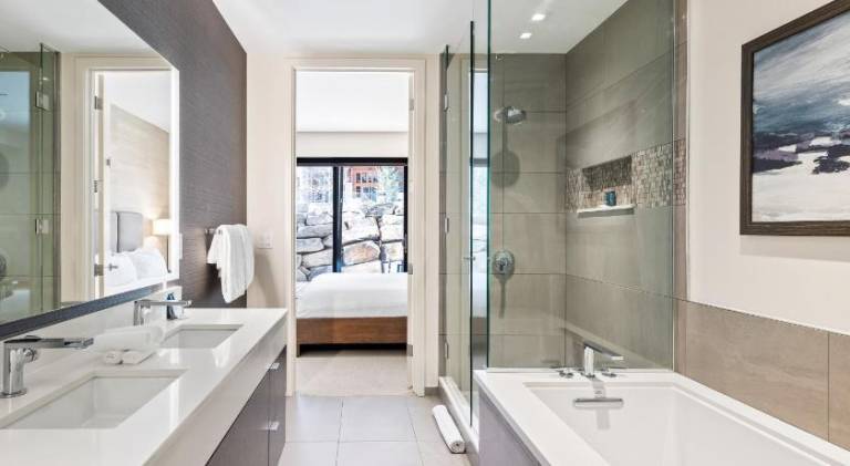 Spacious rental apartment with pool & jacuzzi | Ski nearby | Dogs allowed — photo 2
