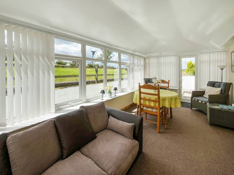 Child-friendly beautiful cottage | River view | Pets are welcome — photo 5