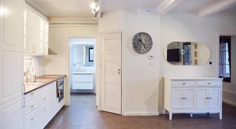 Lovely lodge with patio, yard & BBQ | Dogs allowed — photo 4