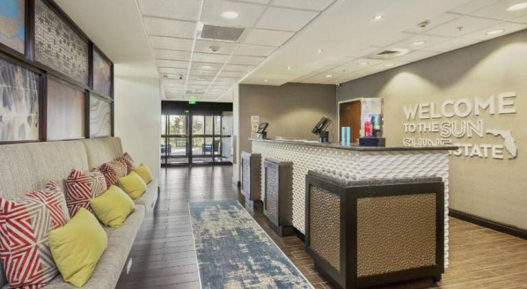 Hampton Inn & Suites Orlando-Apopka — photo 4