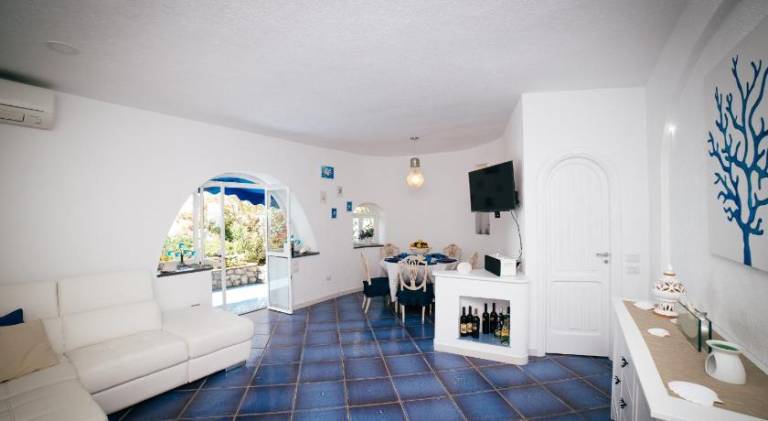 Fully equipped nice house with grill & patio | Close to the beach | Pets are welcome — photo 2