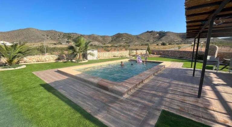 Vacation home with terrace, private pool & barbeque — photo 4