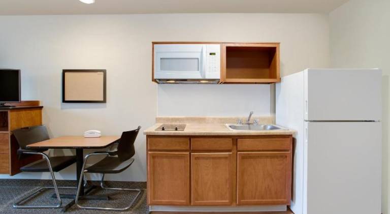 WoodSpring Suites Columbus North I-270 — photo 2