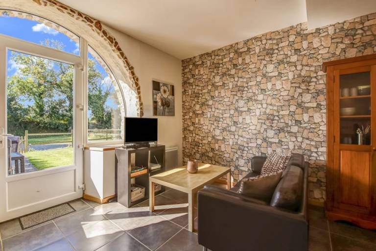 Fully equipped house with barbeque, patio & yard | Nature view | Pets are welcome — photo 2