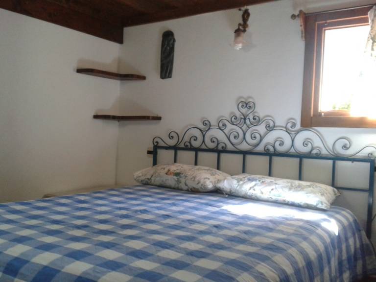 Holiday apartment with yard & private pool — photo 4