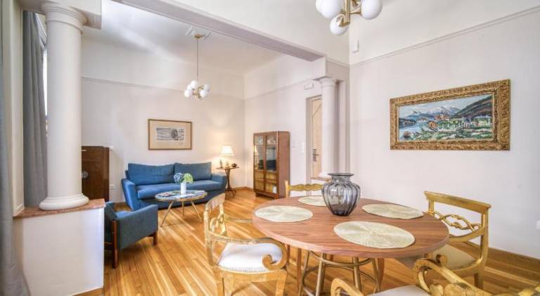 Serviced apartment with yard | Near Temple of Hephaestus | Dogs allowed — photo 3
