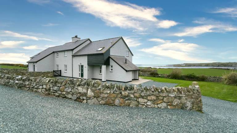 House  Aberffraw