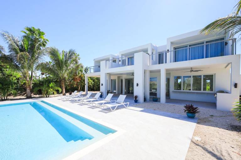 Pure Water Villa in Grace Bay