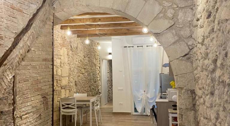 Dani's House Holiday - Casa vacanza con vasca idromassaggio nel cuore di Cagliari — photo 4