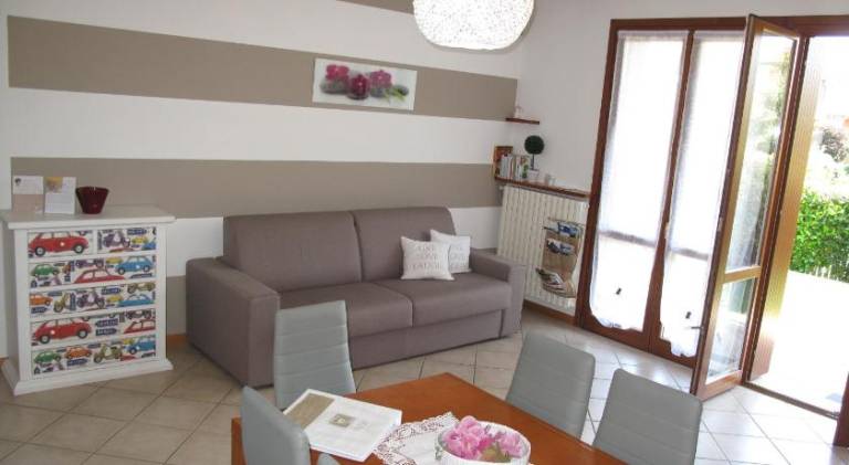 Rental apartment with pool in Pozzolengo