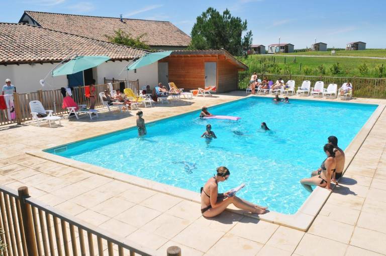 Lovely gite with yard, patio & pool | Dogs allowed in Dax