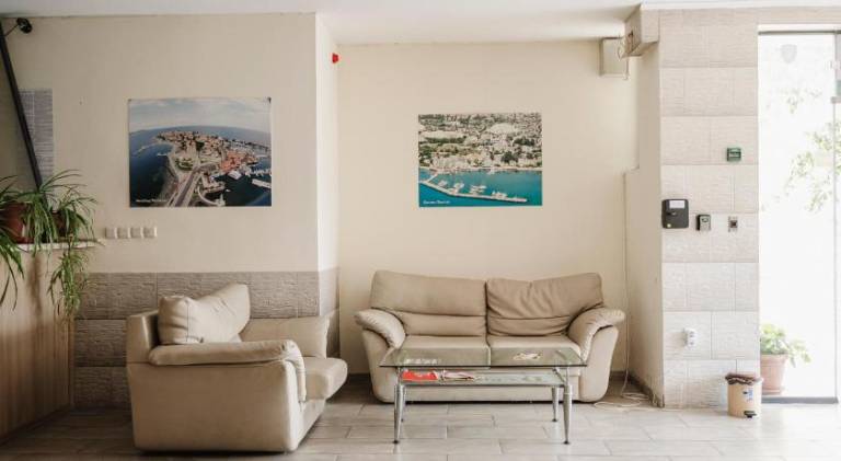 Holiday apartment with pool — photo 5